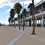 Spacieux T2 Avec Terrasse Et Parking A 100m De La - Fr-1-472-172
