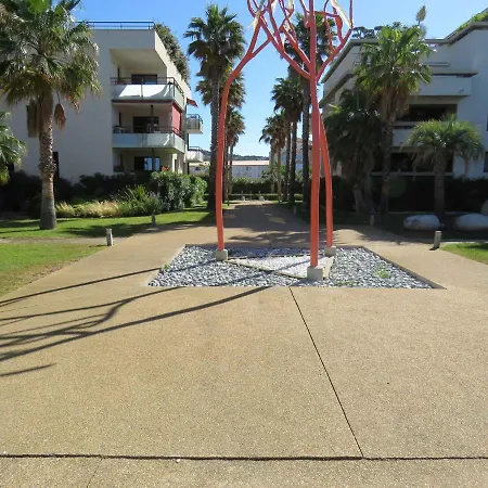 Magnifique T2 Avec Terrasse, Garage Et Piscine A 100m De La Plage, - Fr-1-472-172 Apartment