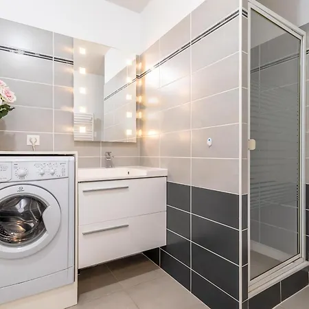 Appartement Sète, 2 Pièces, 4 Personnes - Fr-1-472-172 Sète